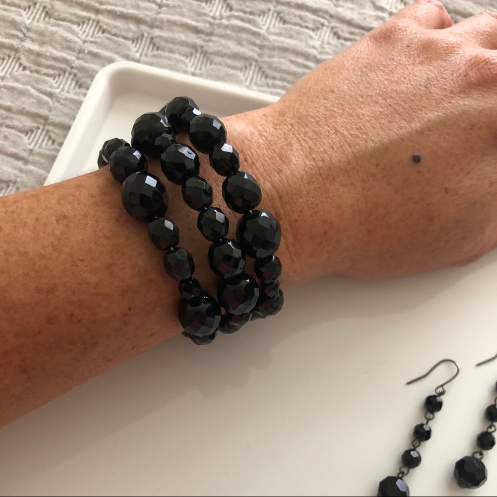 Bracelet/earrings set black beads